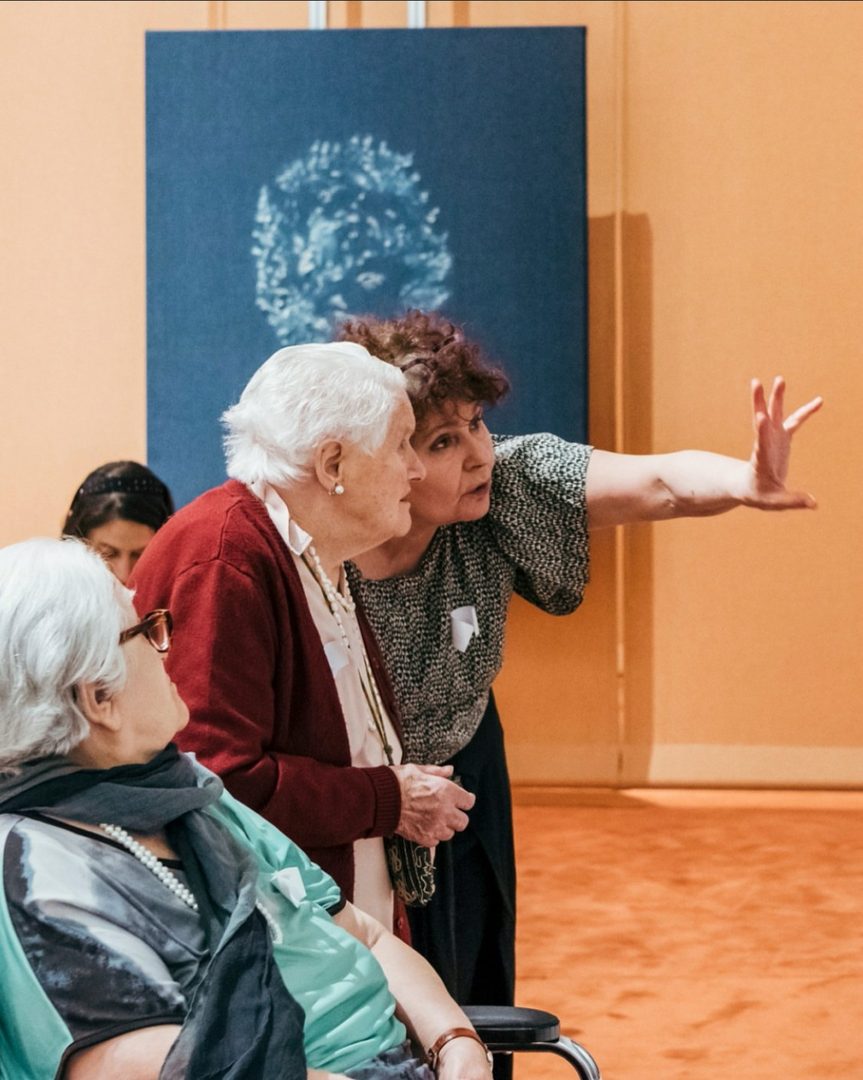 Locandina: La rivoluzione siamo noi. Cultura, diritti e partecipazione delle persone con demenza